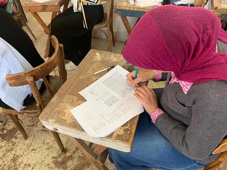 أول تجربة للامتحان بطريقة "البابل شيت"