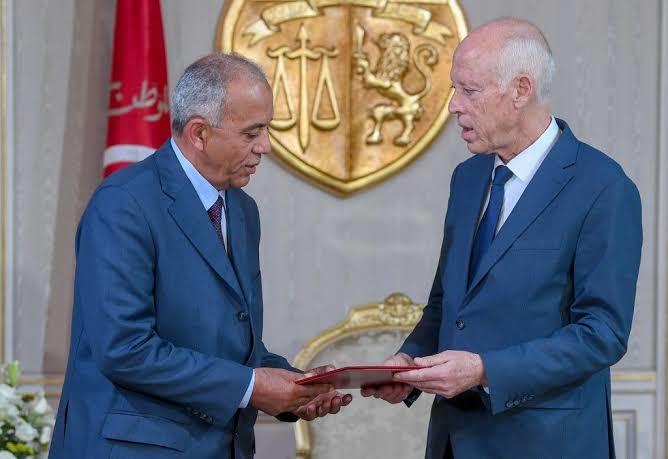 الرئيس التونسي قيس سعيد ورئيس الحكومة الملكف حبيب 