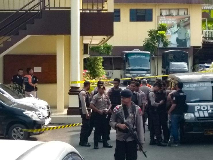 الشرطة الإندونيسية تفرض الأمن في محيط مقرها في ميد