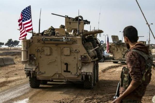 عبور رتل عسكري أميركي في مدينة القامشلي في شمال شر