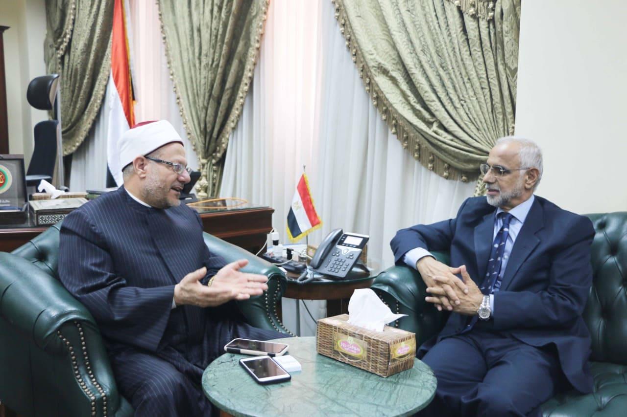 المفتي يستقبل سفير عمان