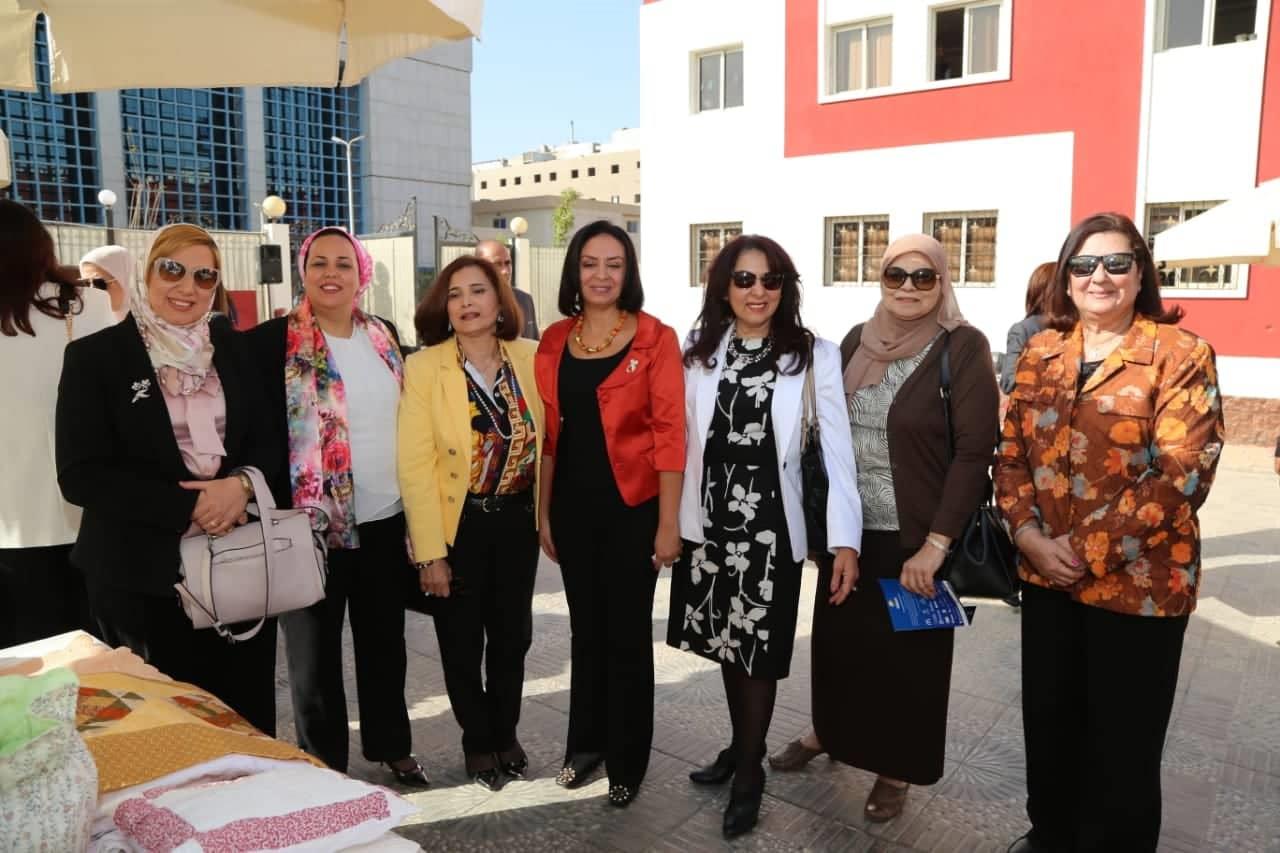  الدكتورة مايا مرسي وزوجات سفراء مصر بالخارج 