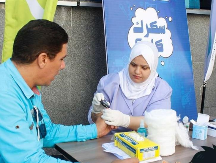 فحص 200 مريض بحملة سكرك كام في بورسعيد