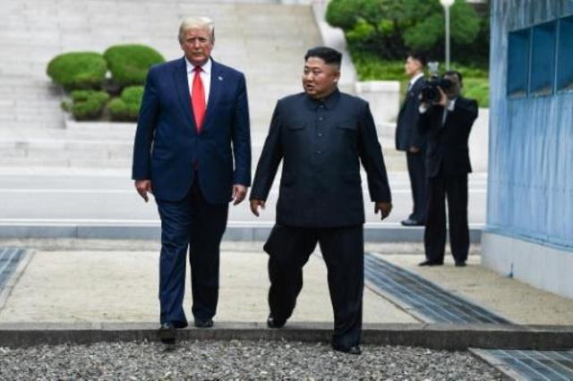 زعيم كوريا الشمالية كيم جونغ اون والرئيس الأميركي 
