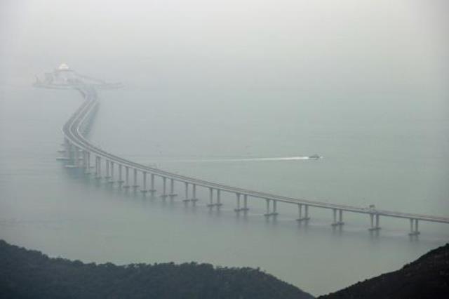 لقطة عامة لجسر هونغ كونغ-جوهاي-ماكاو