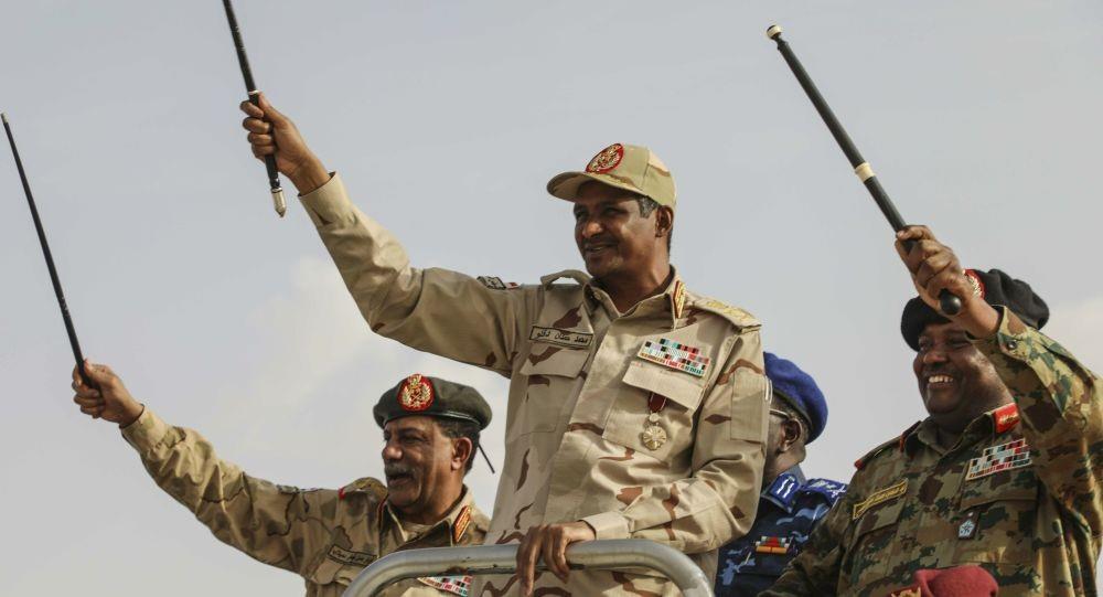 حمدان دقلو عضو مجلس السيادة السوداني