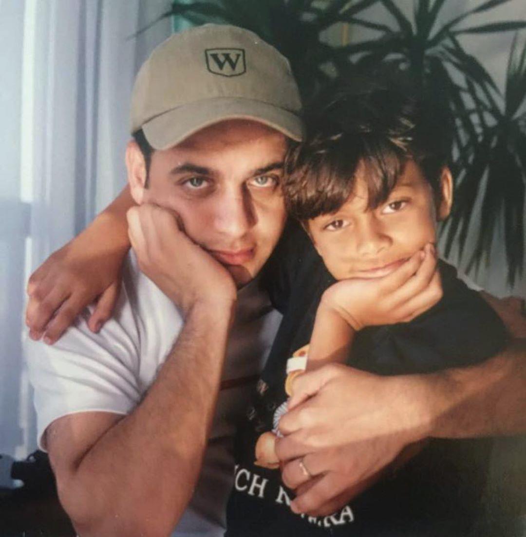 مصطفى قمر  و نجله