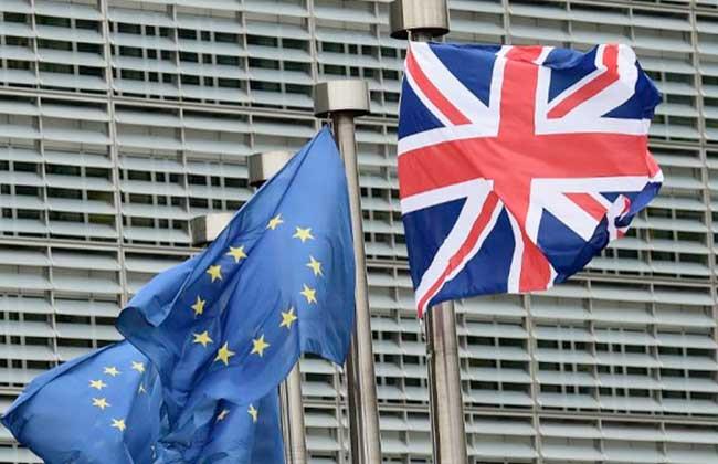 الاتحاد الأوروبي يهدد بريطانيا برسوم جمركية