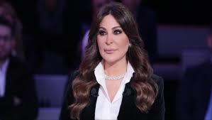 الفنانة إليسا