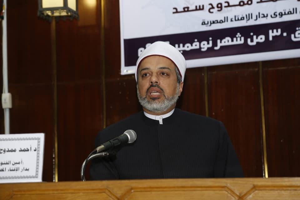 الدكتور أحمد ممدوح مدير إدارة الأبحاث الشرعية بدار