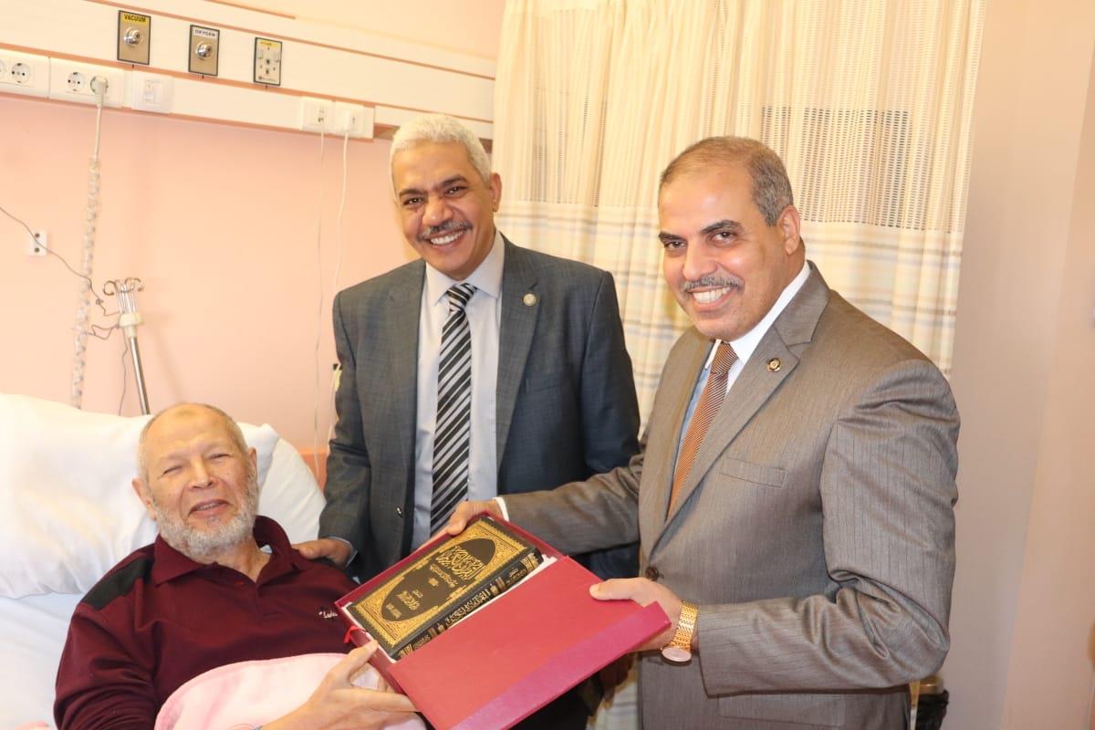 الدكتور محمد المحرصاوي يتفقد مستشفى الأزهر التخصصي