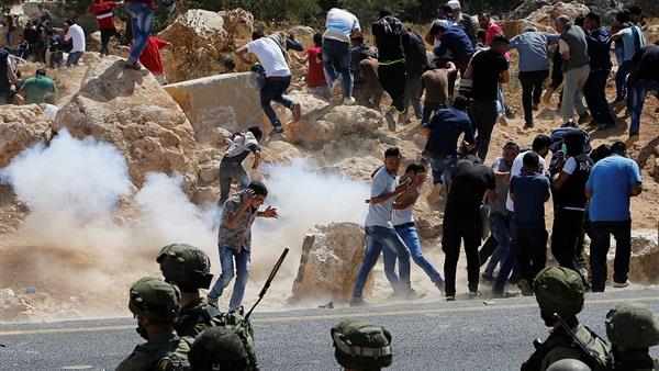 إصابة شاب فلسطيني برصاص الاحتلال الإسرائيلي