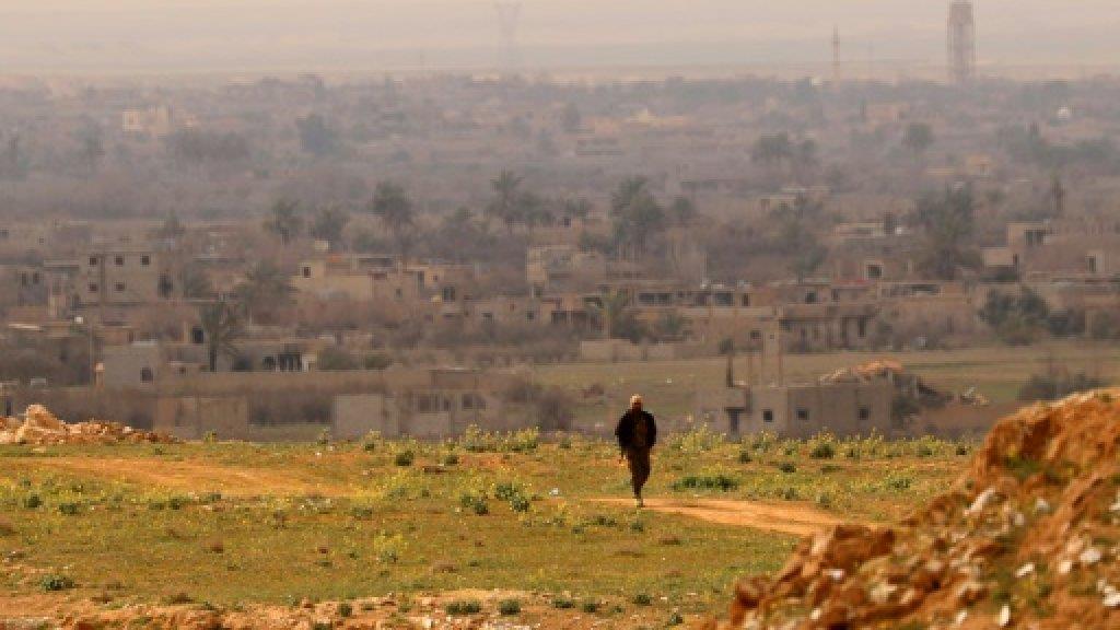الألغام والأنفاق تعيق تقدم قوات سوريا الديموقراطية