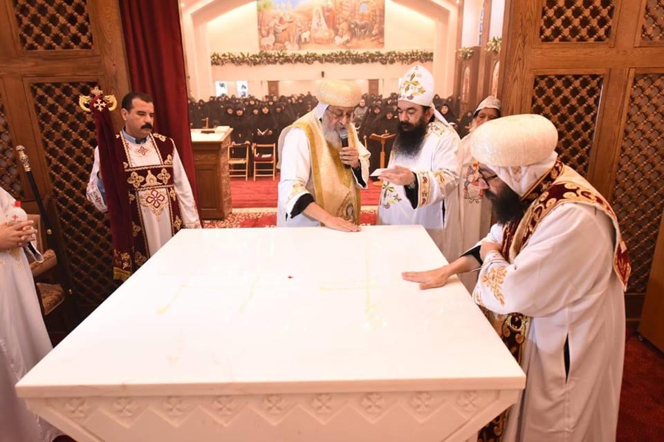 البابا تواضروس يدشن كنيسة بدير أبوسيفين بمصر القدي