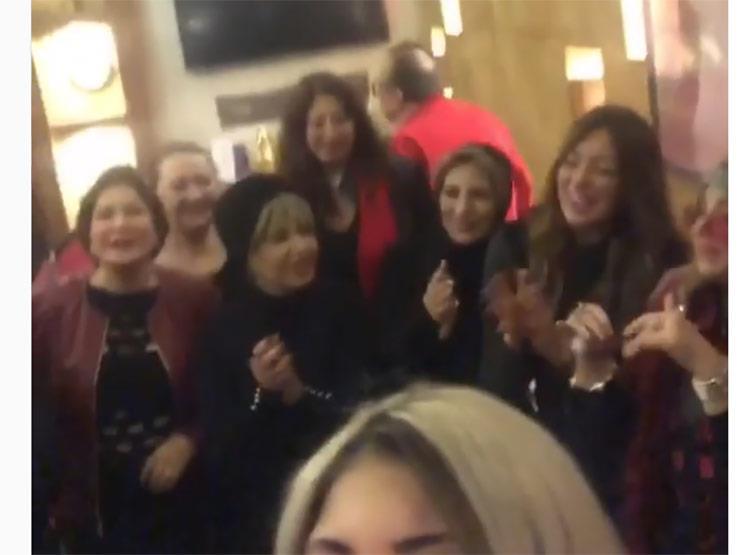 بالفيديو- بعد خلع الحجاب شهيرة وإلهام شاهين ترقصان في عيد ميلاد الفيشاوي