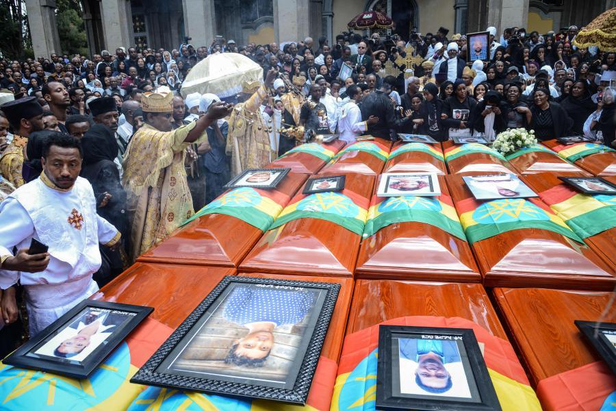 الالاف يشاركون في تأبين ضحايا الطائرة الاثيوبية في