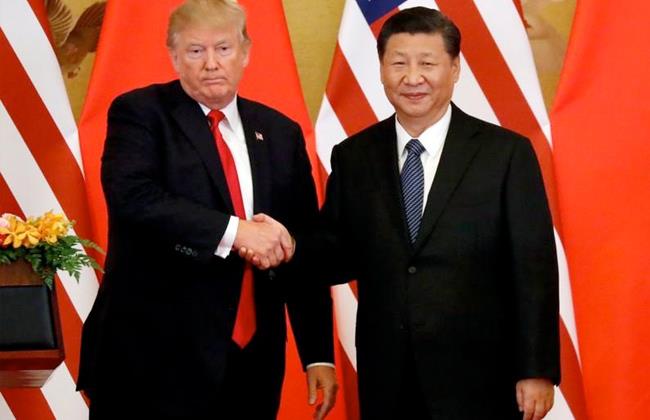 الرئيس الأمريكي ترامب ونظيره الصيني شي جينبينج