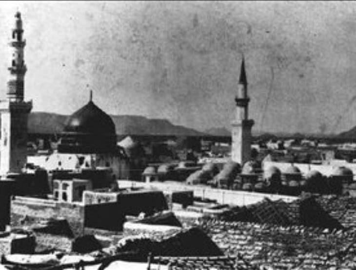 صورة أرشيفية للمسجد النبوي قديما