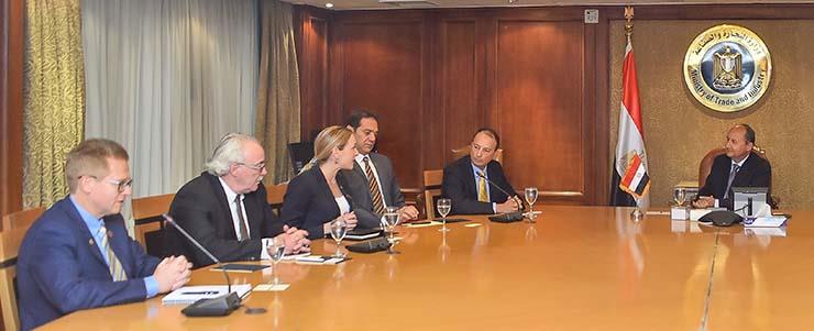 اجتماع وزير التجارة مع شركة يو بي اس