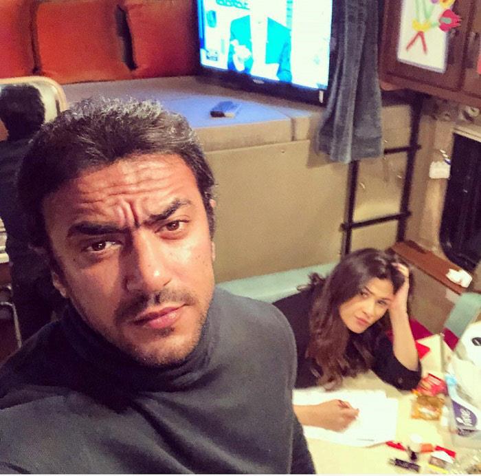 أحمد العوضي وياسمين عبدالعزيز