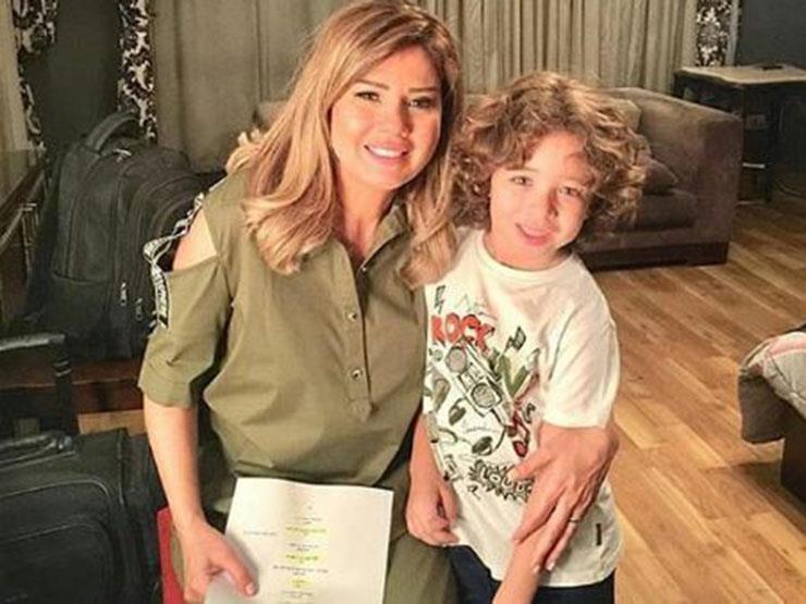 رانيا فريد شوقي مع طفل أبو العروسة