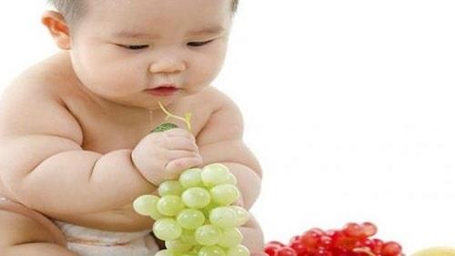 هذا تأثير السمنة في مرحلة الطفولة على تغذية الرضيع