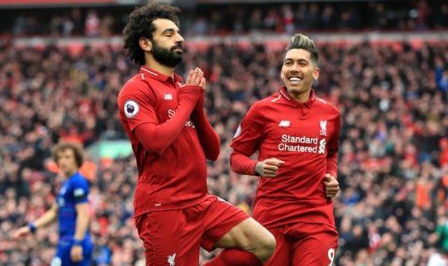 وقفة محمد صلاح بعد إحراز الهدف (1)