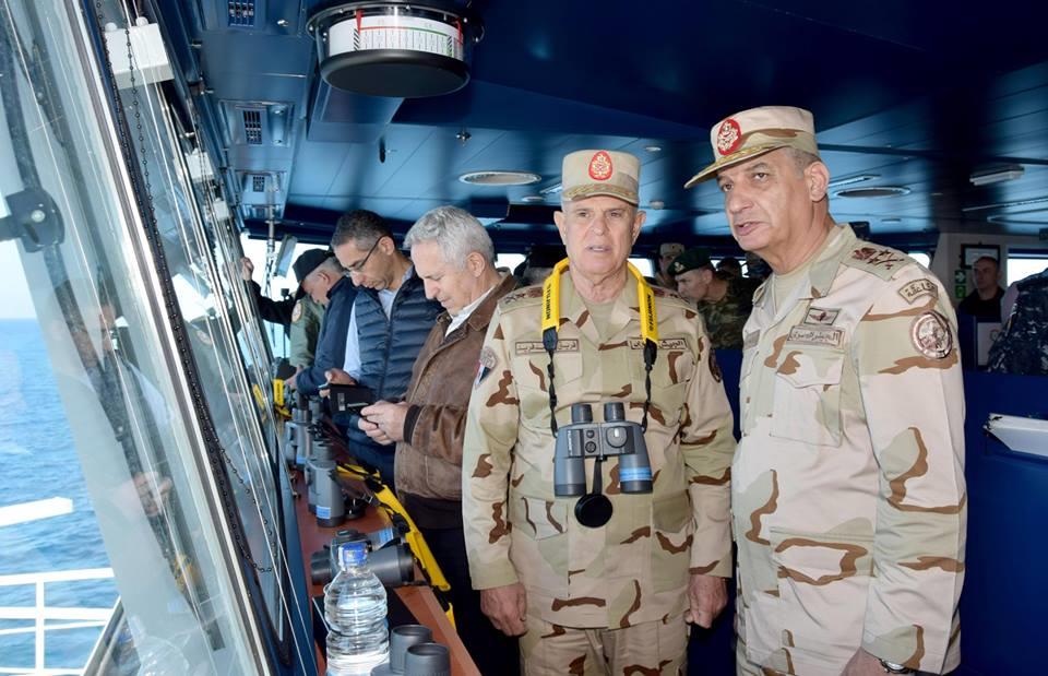 وزير الدفاع يشهد حفل انتهاء فترة الإعداد العسكري ل