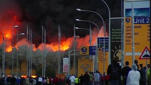 حريق ضخم بالمطار الرئيسي في كينيا