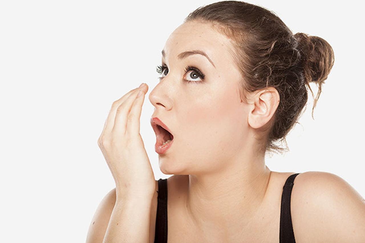  رائحة الفم الكريهة تنذر بالإصابة بأمراض خطيرة
