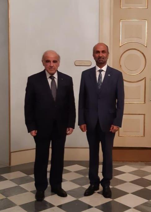 d8ca7230-a5a1-42d4-b65b-4b83205c2beb