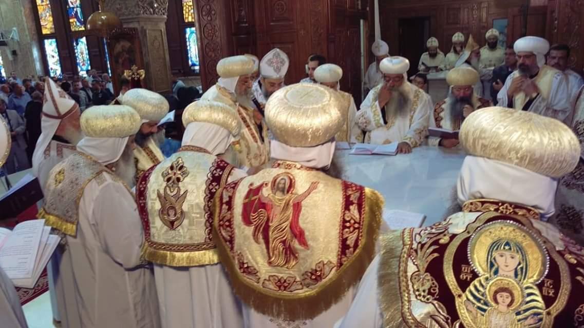 البابا تواضروس يدشن مذابح كنيسة يوسف النجار ويوحنا