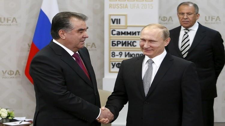 الرئيس الروسي بوتين ونظيره الطاجيكستاني رحمان