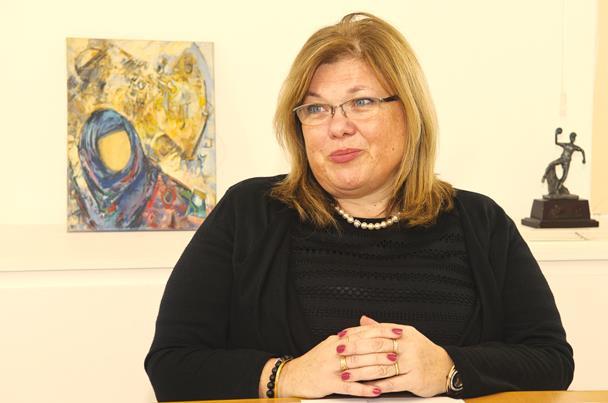 سفيرة سلوفينيا بالقاهرة ماتيا بريفولشيك