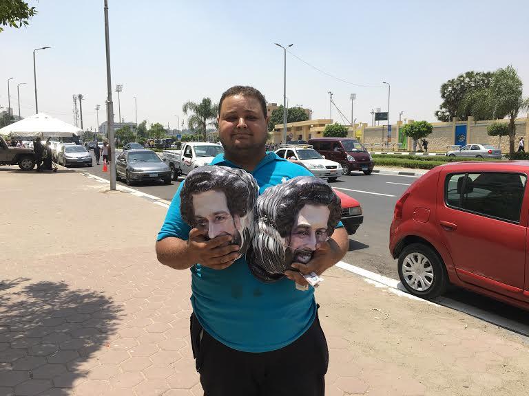 أحمد يبيع ماسك صلاح