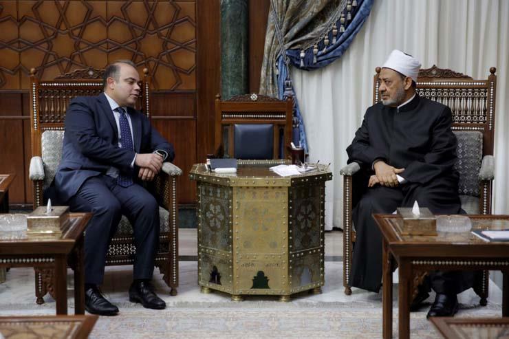 شيخ الأزهر يلتقي رئيس البورصة المصرية