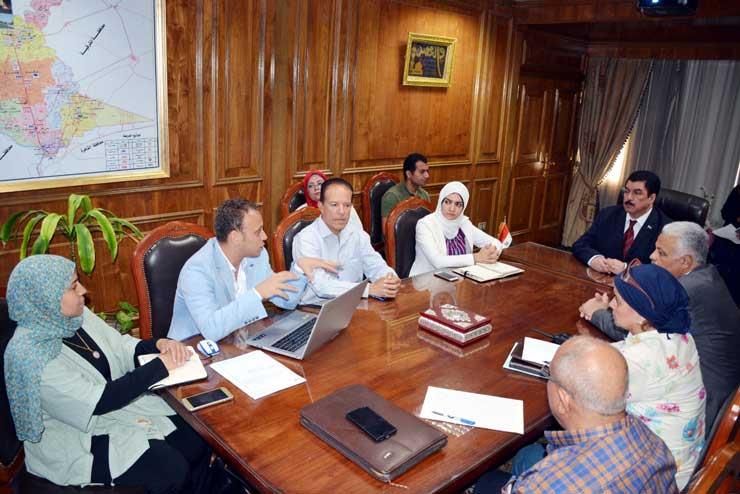 محافظ القليوبية يستقبل أعضاء مؤسسة شباب بيحب مصر