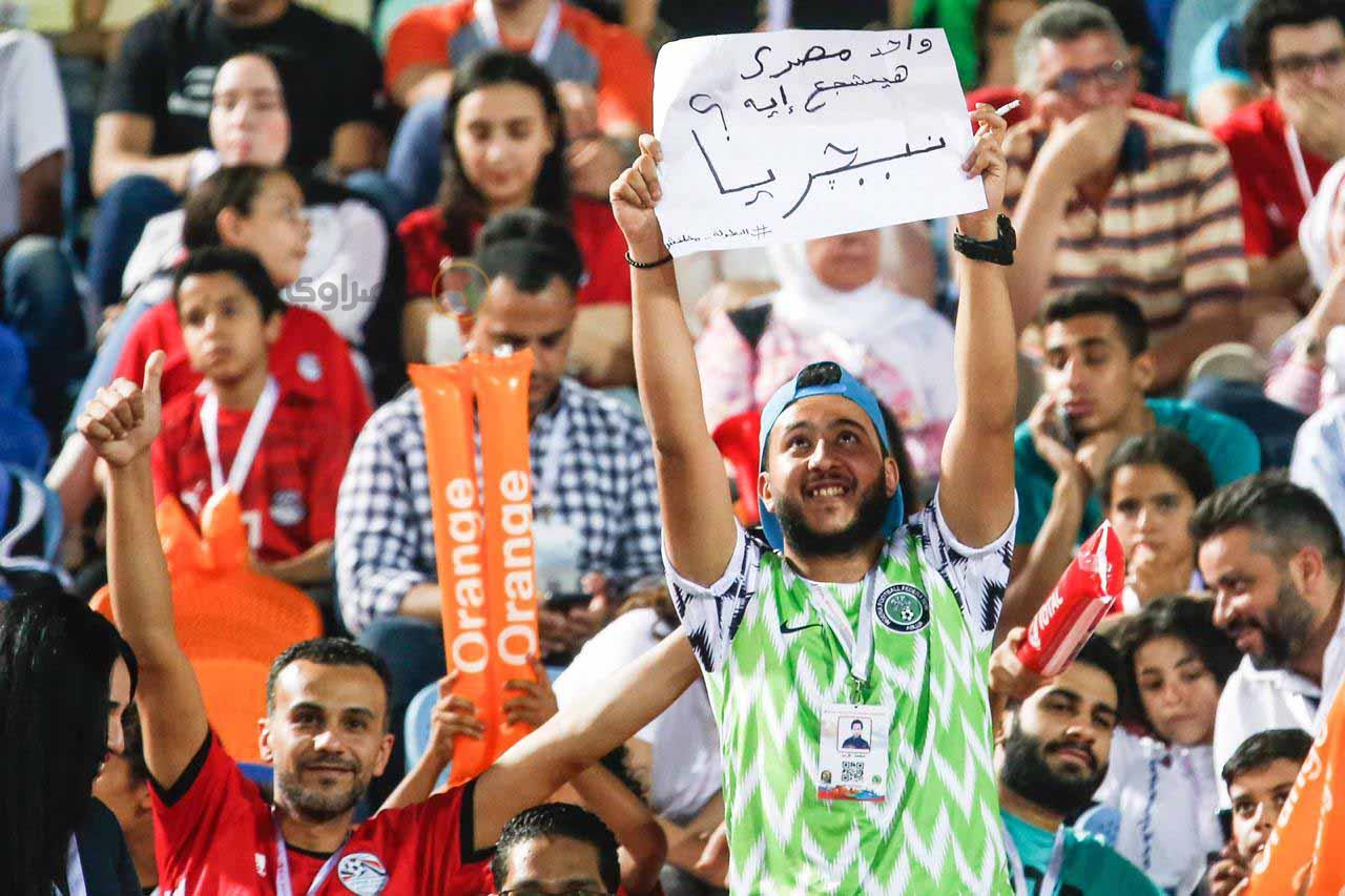 محمد خالد مصري قرر يشجع نيجيريا بعد صعودها لدور ا