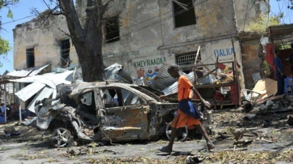 انفجار مقر بلدية مقديشو 