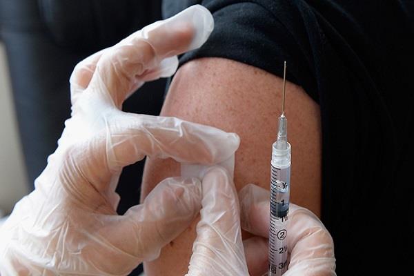 اللقاحات الحية خطر على مرضى الروماتيزم 