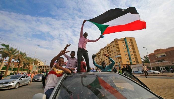 احتفالات في السودان بعد الاتفاق على الوثيقة الدستو