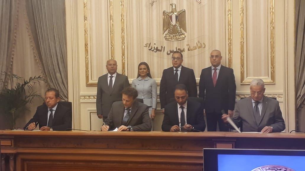 مدبولي يشهد توقيع اتفاقية مونوريل العاصمة الإدارية