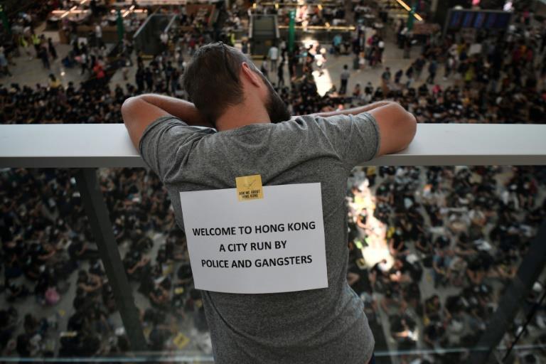 اهلا وسهلا في هونغ كونغ، المدينة التي تحكمها الشرط