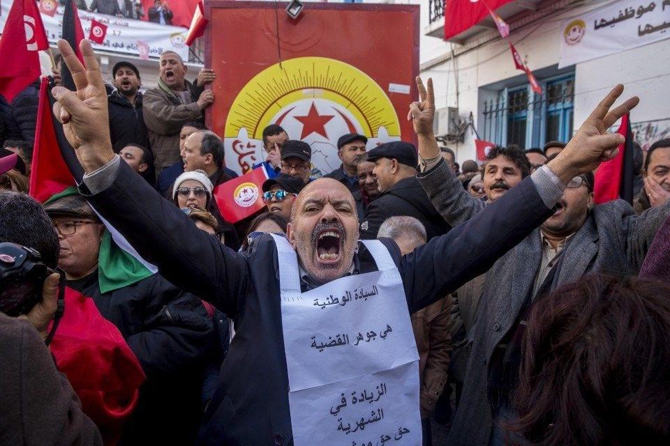 احتجاجات سابقة لمواطنين في تونس - أرشيفية