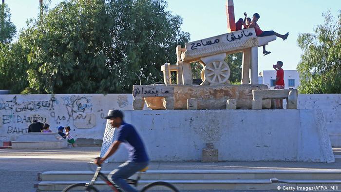نصب تذكاري لمفجر الثورة التونسية محمد البوعزيزي في