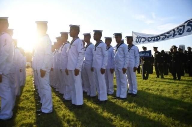 عناصر البحرية التايلاندية خلال مراسم في بانكوك في 