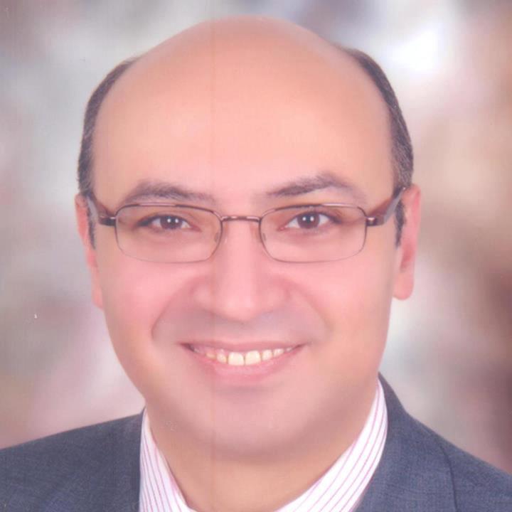 الدكتور محمد عطية- نائب رئيس جامعة المنصورة (2)