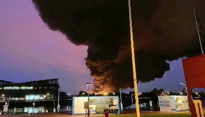 حريق مصنع المواد الكيميائية في مدينة روان