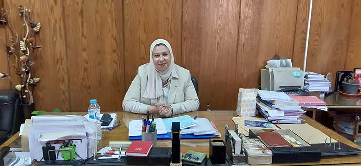 الدكتورة سلوى رشاد عميدة كلية الألسن بجامعة عين شم