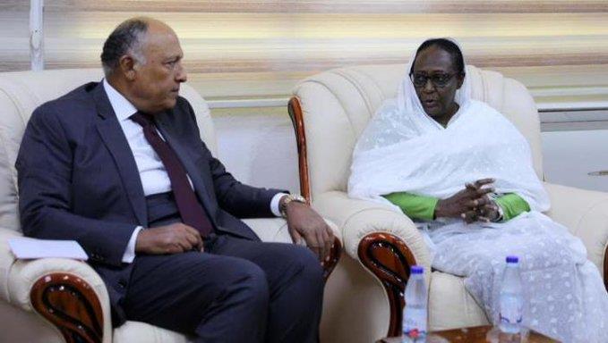 وزير الخارجية المصري ونظيرته السودانية